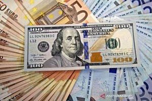 Dolar AS Naik