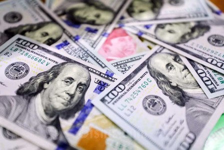 Dolar AS Naik Makin Dekat Level Tertinggi Dua Bulan