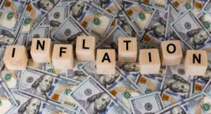 Dolar AS Makin Merosot, Inflasi Tetap Jadi Fokus
