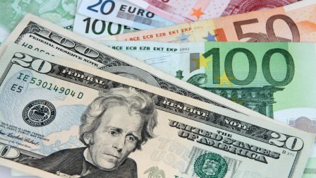 EUR/USD Memperpanjang Penurunan Karena Dollar AS Menguat