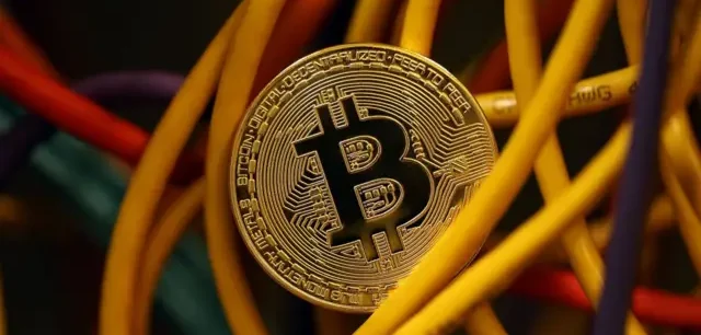 Bitcoin melambung naik