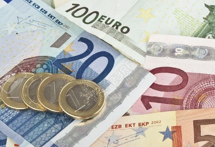 Eur Usd Merosot Ke Level Terendah Dolar As Menguat 