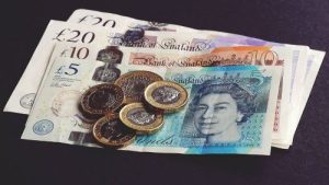 Poundsterling Menguat Tajam