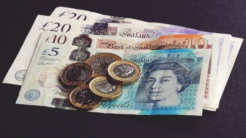 Poundsterling Menguat Tajam